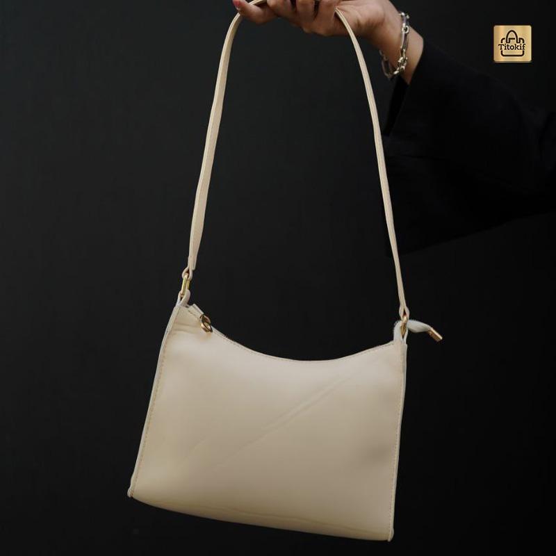 کیف دوشی دخترانه مدل ورنی کد 647