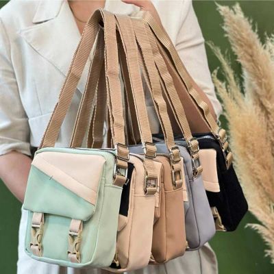 کیف دوشی دخترانه مدل اسپرت پاسپورتی کد b77
